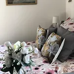 Apartamento Cozy Prague Airport- 5 Minute Drive From Airport