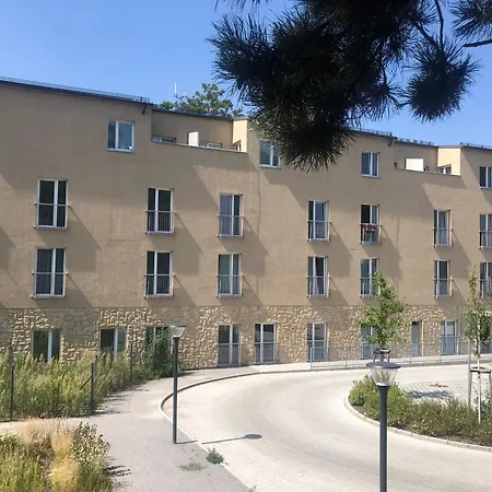 Apartmán Cozy Prague Airport- 5 Minute Drive From Airport Tuchomerice