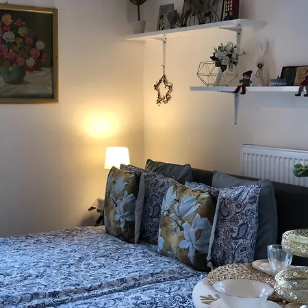 아파트 Cozy Prague Airport- 5 Minute Drive From Airport *