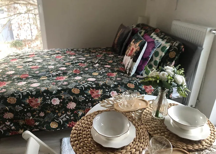 Cozy Prague Airport- 5 Minute Drive From Airport Tuchomerice