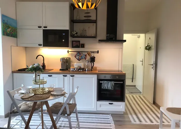 Cozy Prague Airport- 5 Minute Drive From Airport דירה Tuchomerice