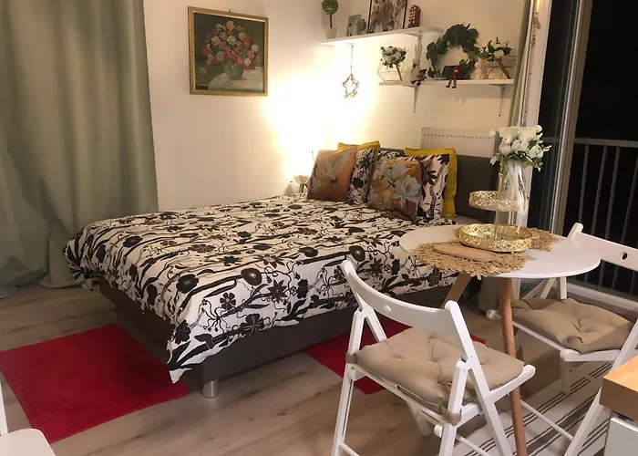 דירה Cozy Prague Airport- 5 Minute Drive From Airport Tuchomerice